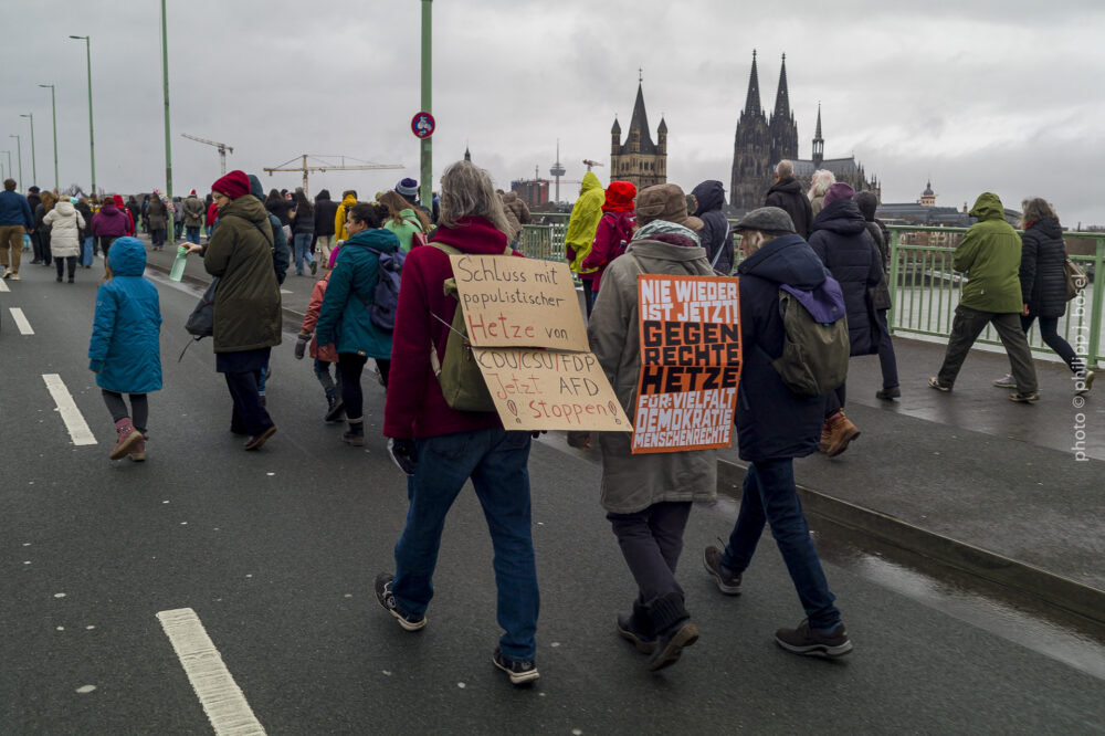 Demonstration für Demokratie und gegen rechts